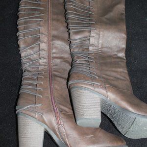 Heel Boots Brown Size 11 - Sexy lace up back